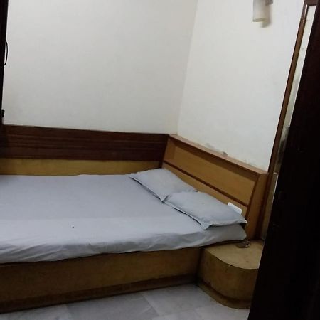ניו דלהי Hotel Yes Please Lodge מראה חיצוני תמונה