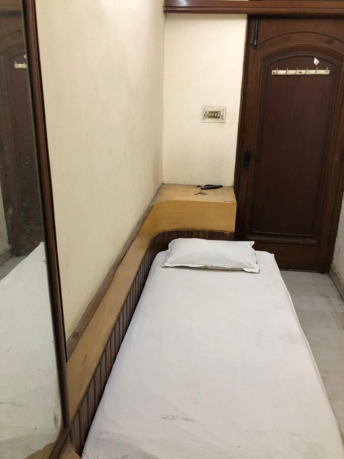 ניו דלהי Hotel Yes Please Lodge מראה חיצוני תמונה